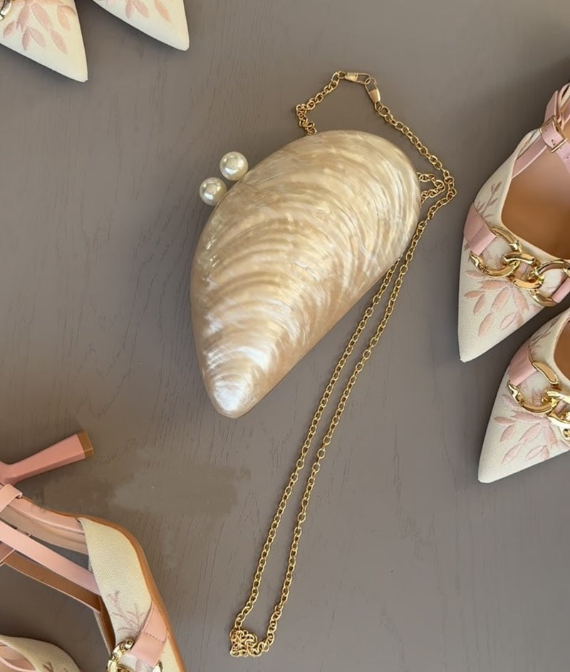 Oyster Hand Bag