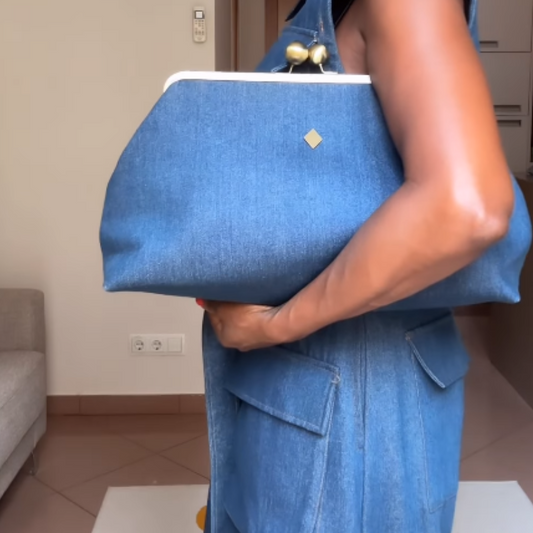 (⏰Last Day Promotion $10 OFF)- Oversize Coin Purse in Vintage Denim