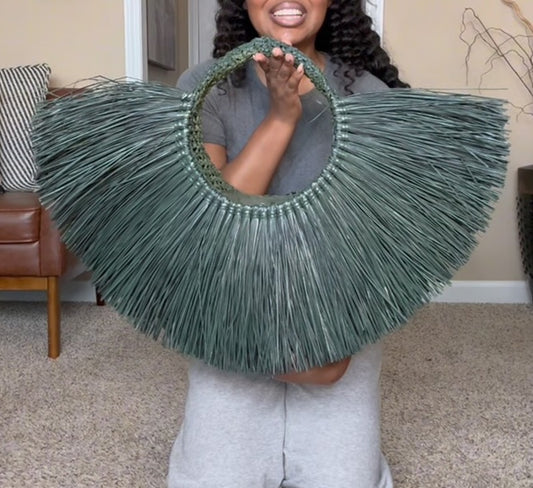 Artistic Fan Straw Handbag