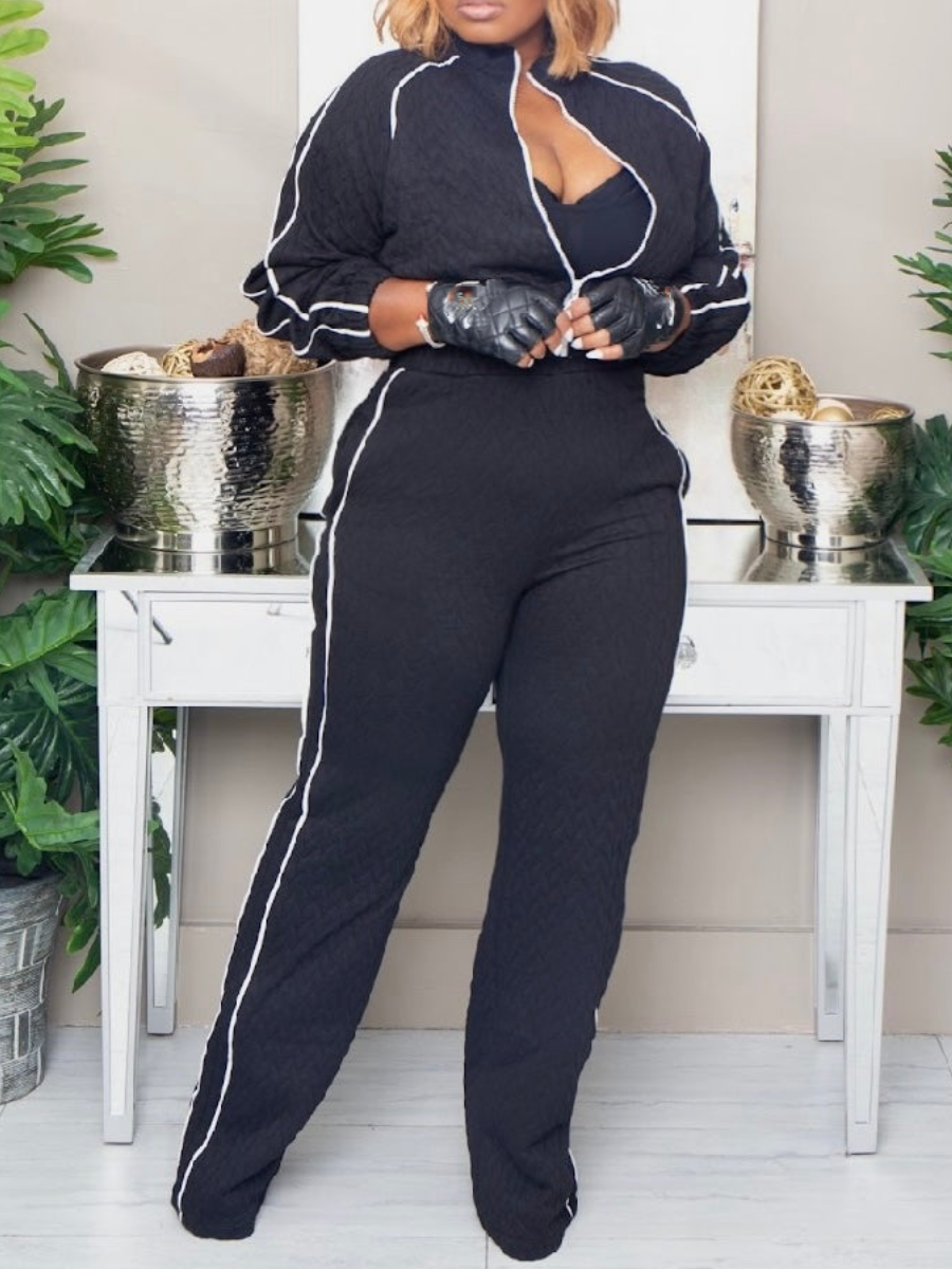 Quilted Texture With Delicate Piping Set